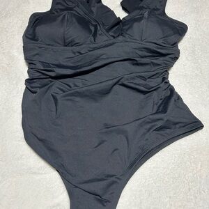 Cupshe Black Swimwear Slim and Sculpt